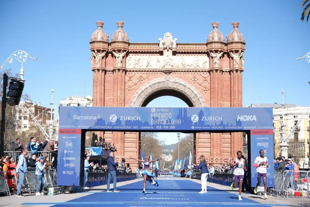Fotyen Tesfay récord Marató Barcelona